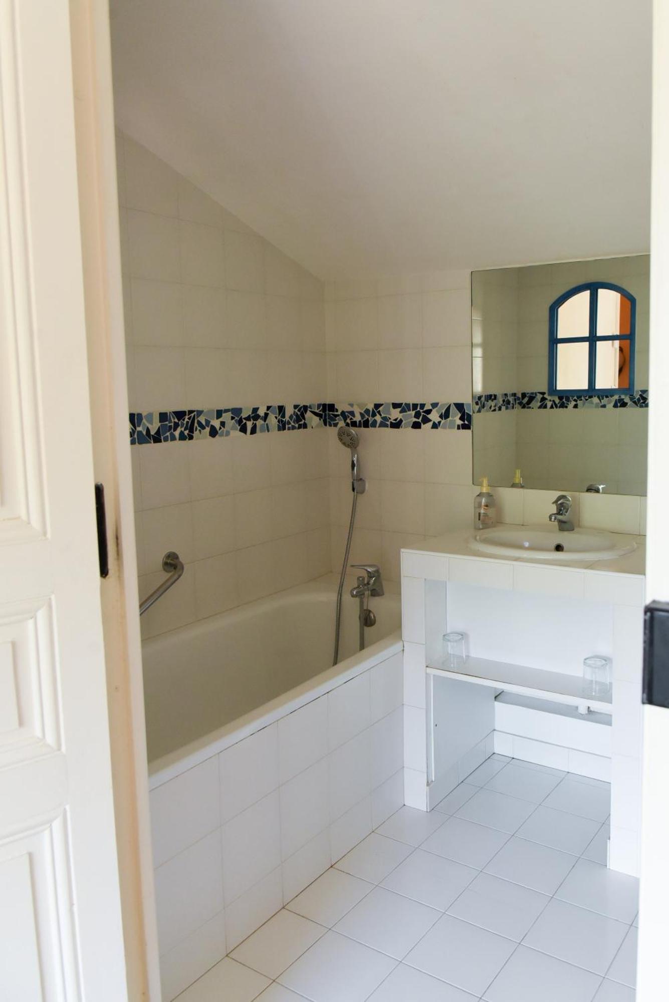 La Bergerie De L'Etang Bed & Breakfast Montels  Rom bilde